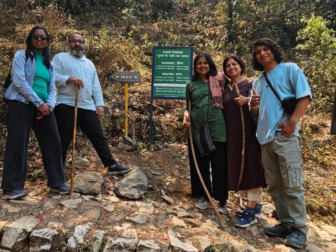 Katyuri Kings Divine Stay- Babaji'S Cave Dwarahat Exterior foto