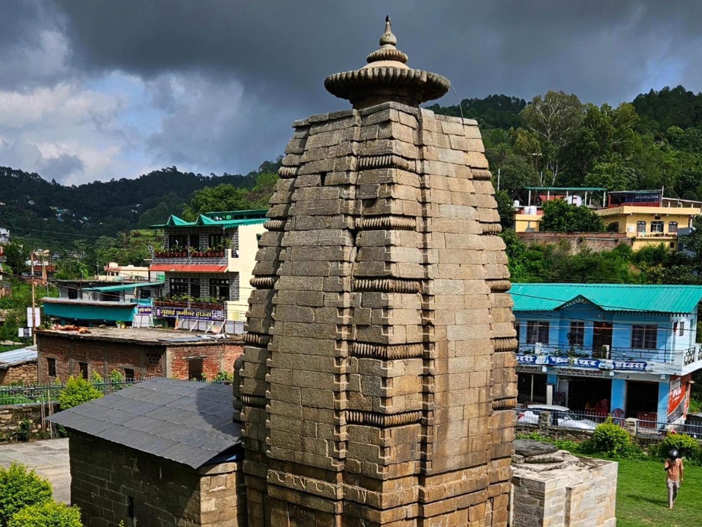 Katyuri Kings Divine Stay- Babaji'S Cave Dwarahat Exterior foto