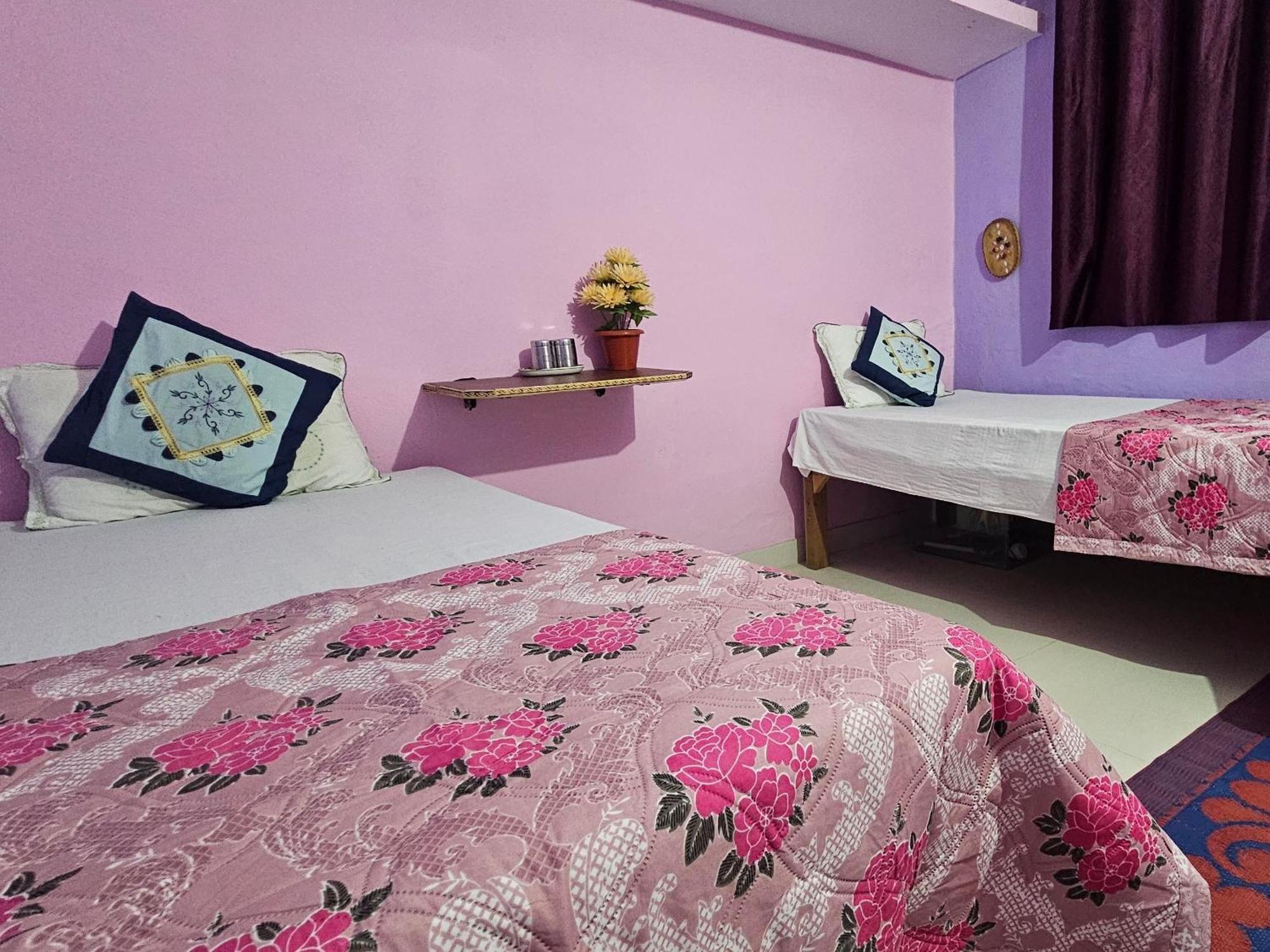 Katyuri Kings Divine Stay- Babaji'S Cave Dwarahat Habitación foto