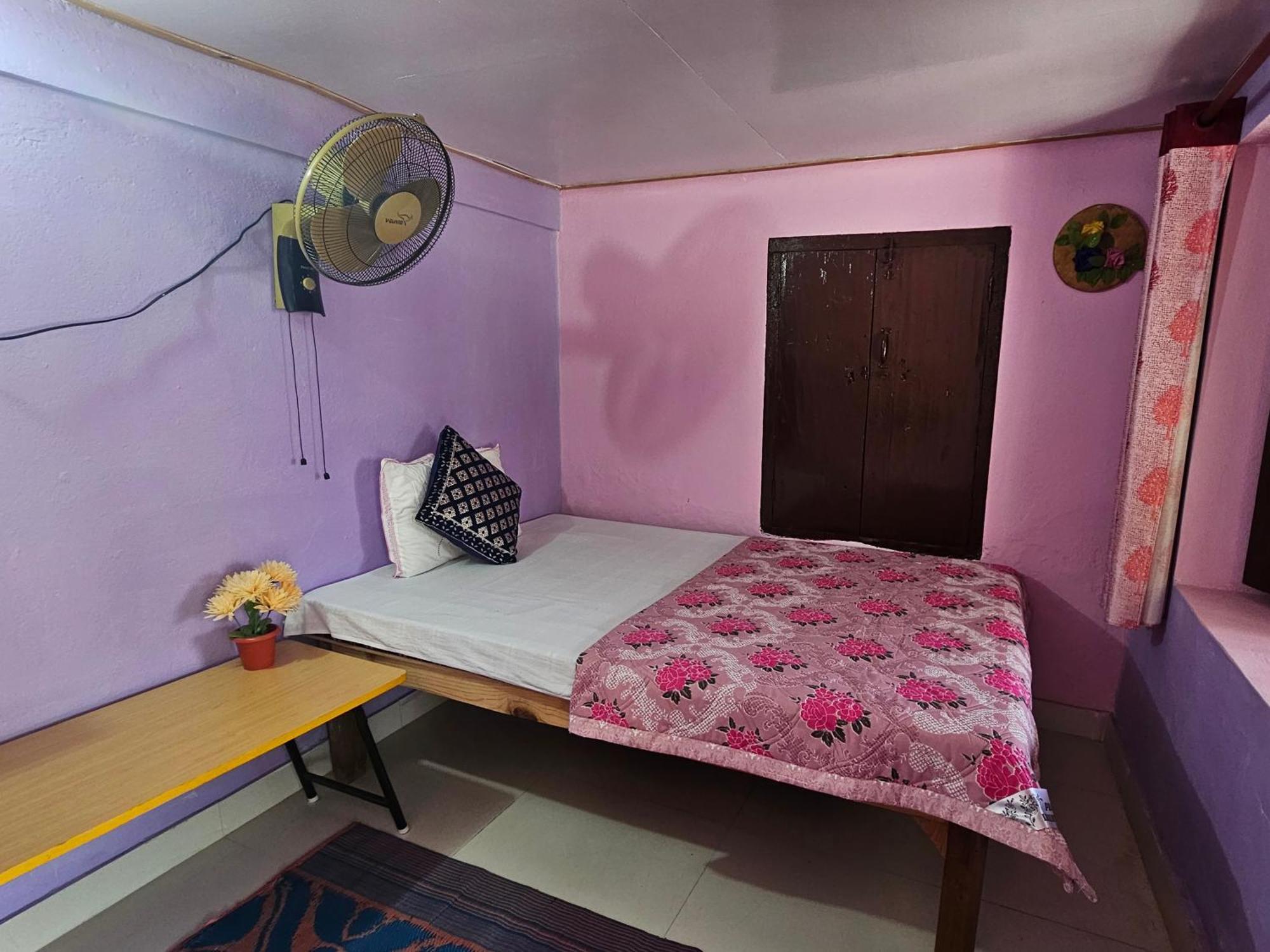 Katyuri Kings Divine Stay- Babaji'S Cave Dwarahat Habitación foto
